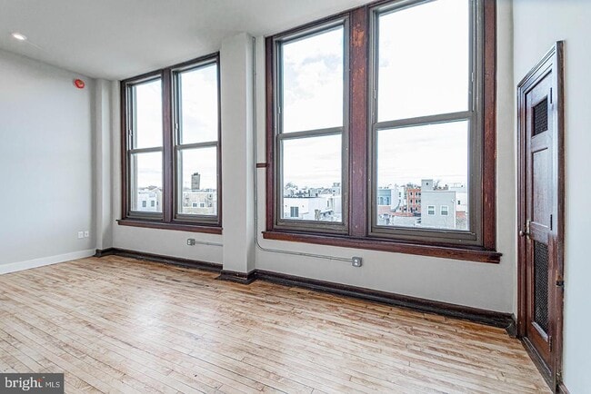 Foto del edificio - 1300 S 19th St