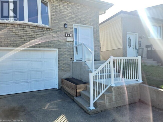 Photo du bâtiment - 170 Thaler Ave