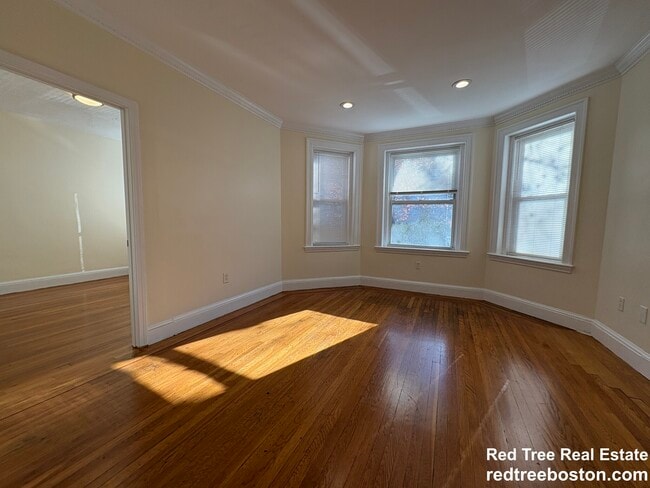 Photo - 73 Thatcher St Apartment