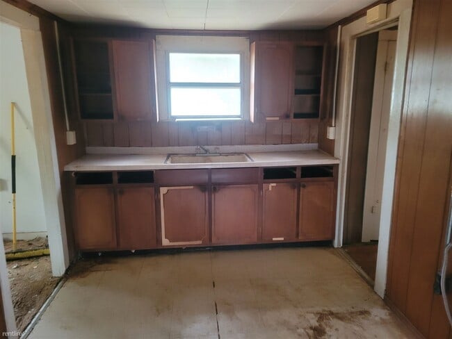 Foto del edificio - 2 br, 1 bath House - 316 North Center Street