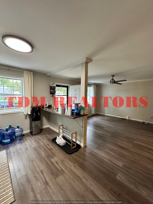 Building Photo - 2121 Christner St