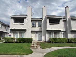 Building Photo - 180 W Walnut Ave