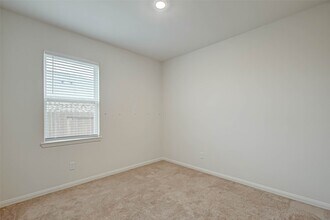 Building Photo - 305 Wayne County Dr