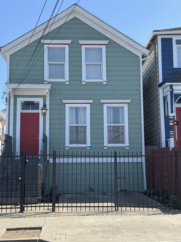 Photo - 828 Wood St (Oakland, CA)