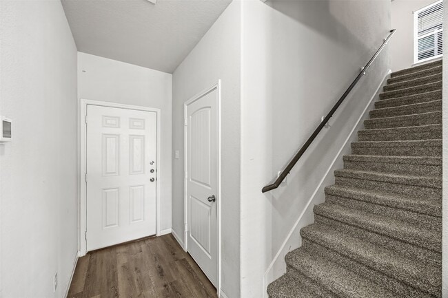 Building Photo - 3919 Faletti Dr