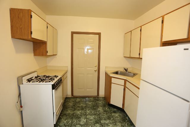 Foto del edificio - 5740 N Winthrop Ave