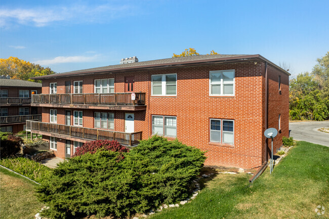 Building Photo - Lakeview Apartments