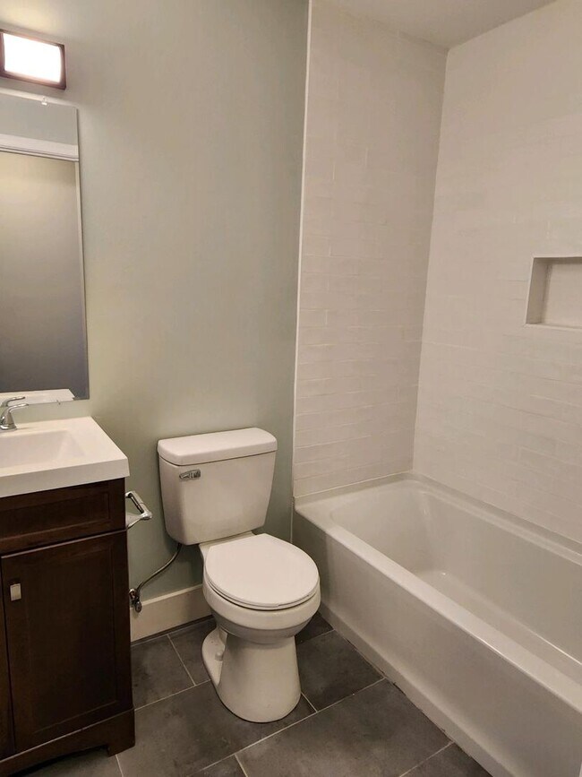 Foto del edificio - 3  Bedroom   2  Bath