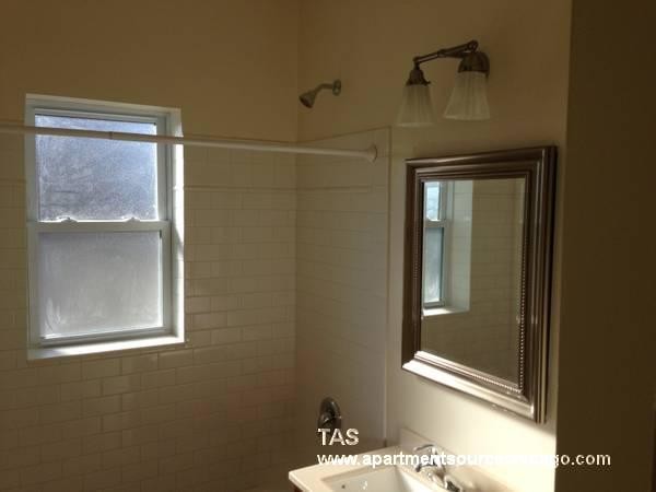 Primary Photo - 4132 N Sheridan Rd
