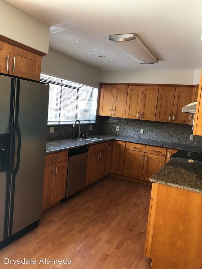 Building Photo - 4 br, 3 bath House - 676 Westline Drive