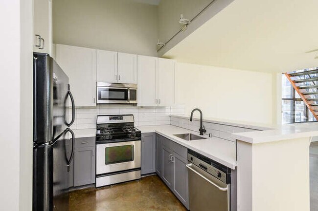 Building Photo - 3338 17th St