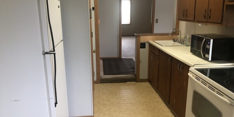 Primary Photo - Main Street Upper Apartment