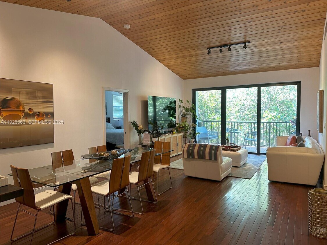 Foto principal - 55 Ocean Ln Dr