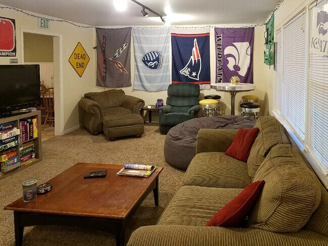 Foto del edificio - 2031 Tecumseh Rd