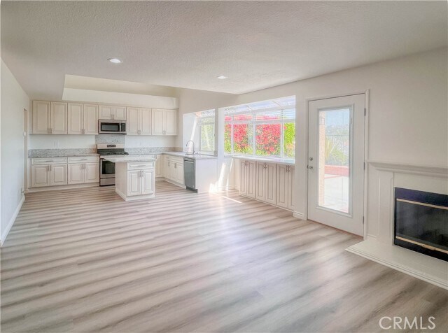Foto del edificio - 16140 Ridgeview Ln
