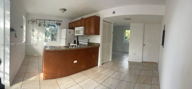 Foto del edificio - 210 NW 16th St