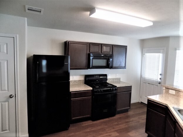 Building Photo - 15731 Regal Trace Ln