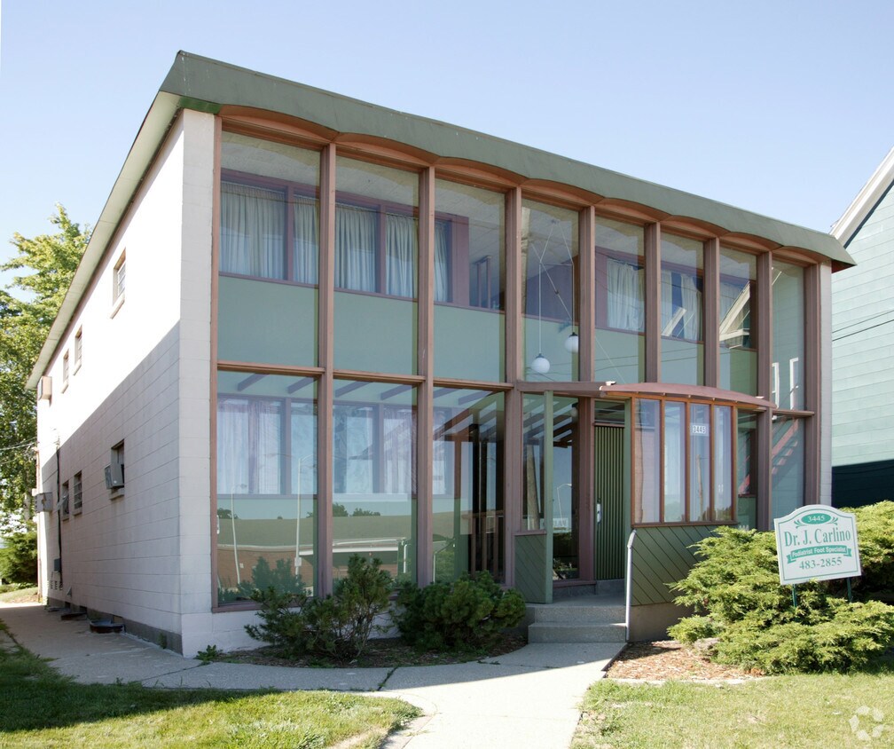 Building Photo - 3445 E Plankinton Ave