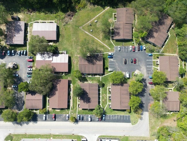 Building Photo - Amelia Court Apartments