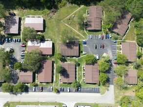 Building Photo - Amelia Court Apartments