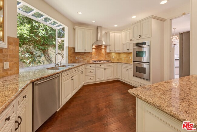 Foto del edificio - 16015 W Northfield St