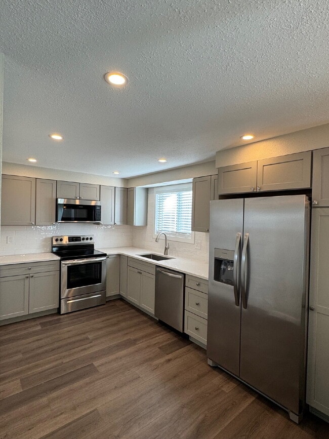 Building Photo - Charming Updated 3-Bed Oasis in Boulder with 2 Full Baths