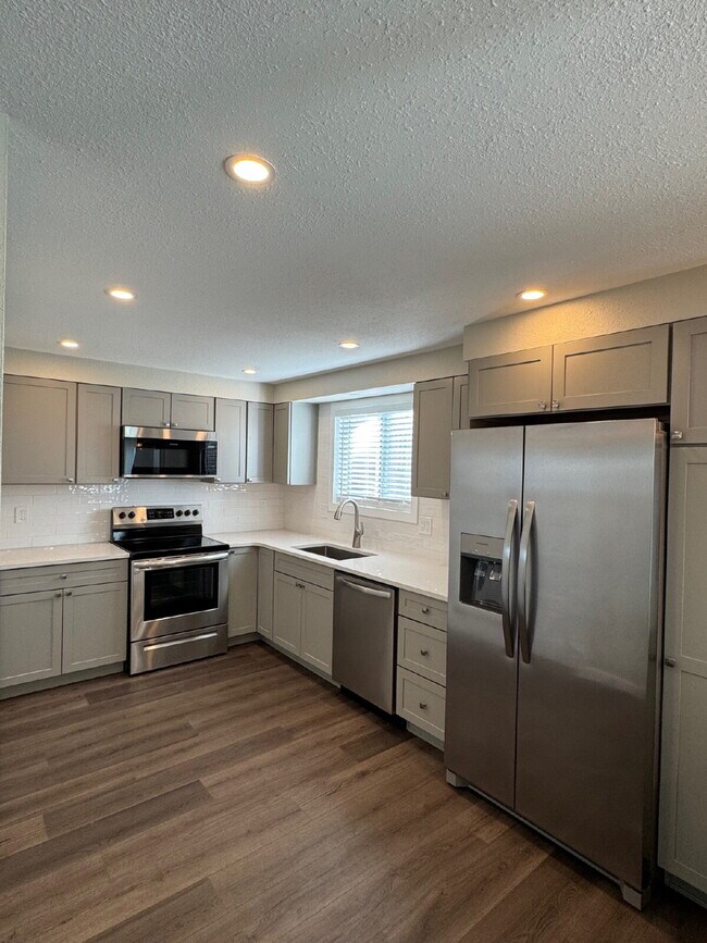 Foto del edificio - Charming Updated 3-Bed Oasis in Boulder with 2 Full Baths