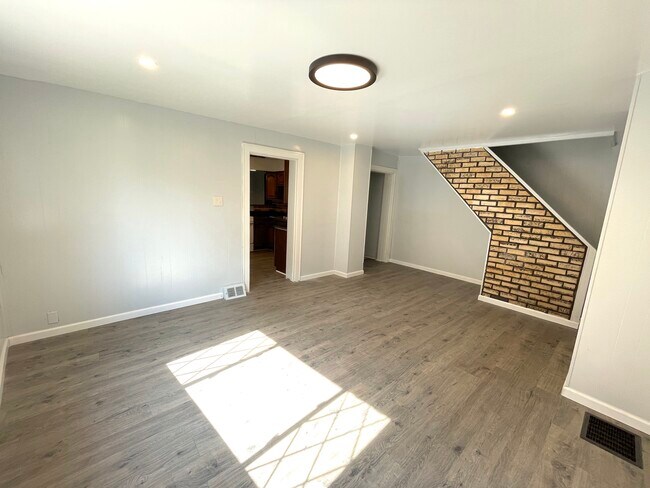 Building Photo - 2101 Lowrie St