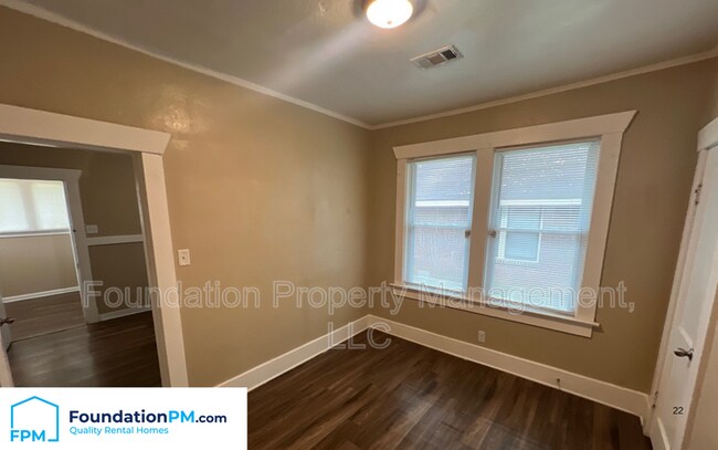 Foto del edificio - 922 Garland St