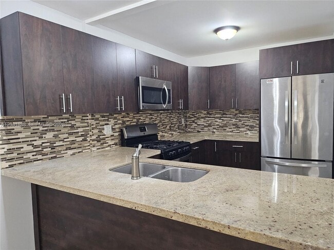 Building Photo - 14500 SW 88th Ave