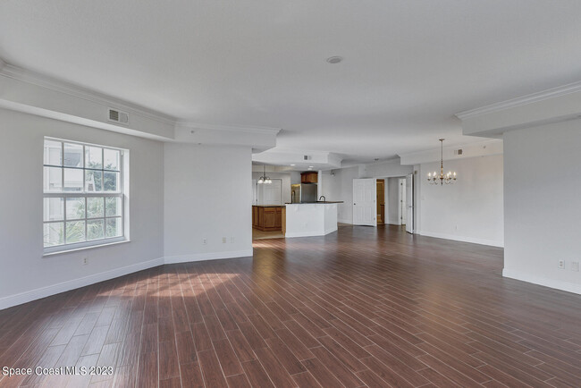 Building Photo - 1211 E New Haven Ave