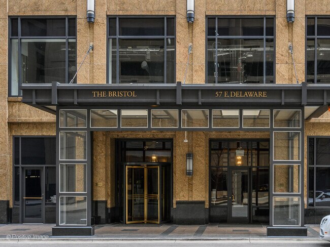 Building Photo - 57 E Delaware Pl