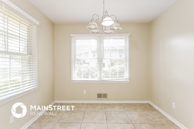 Foto del edificio - 1040 Hagwood Rd