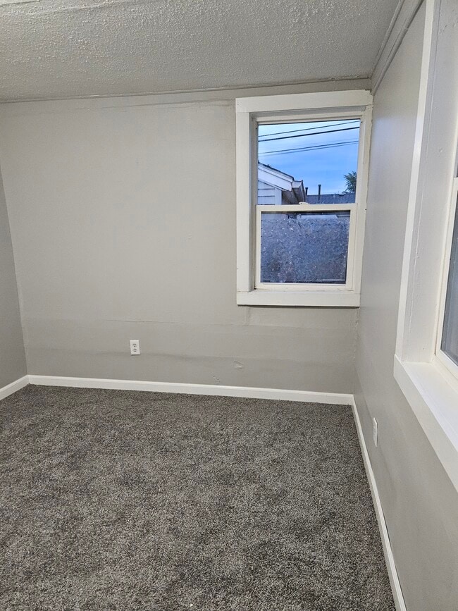 Building Photo - 7319 Volquardsen Ave
