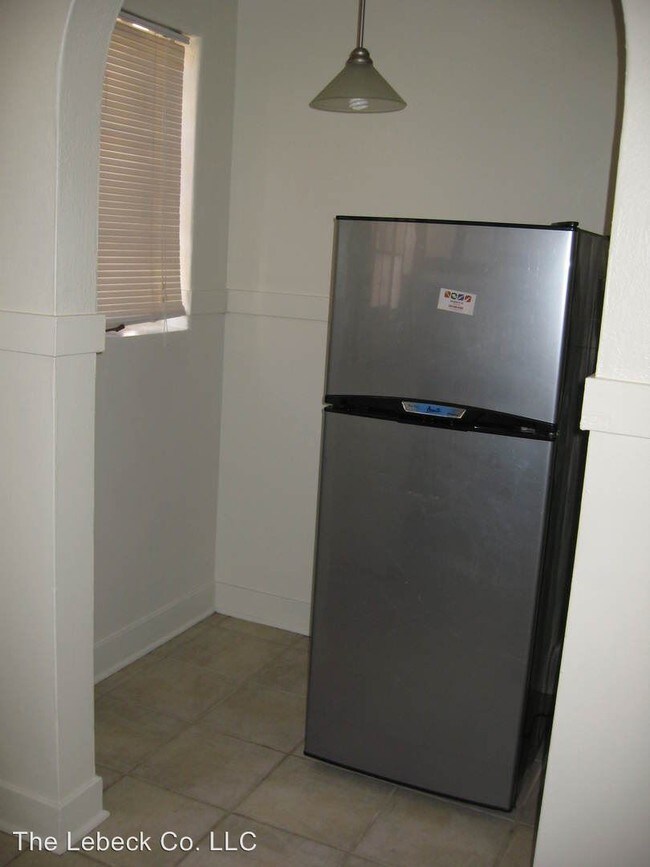 Building Photo - 902 Tijeras Ave NW