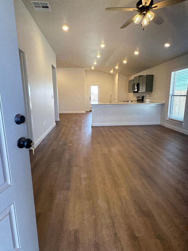 Foto del edificio - 2174 Langford Ave