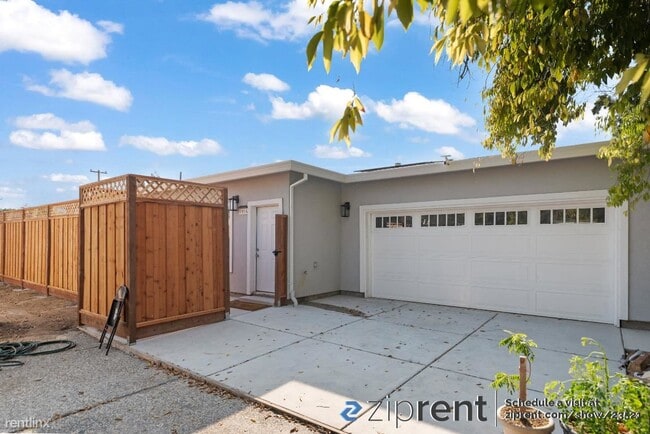 Foto del edificio - 1 br, 1 bath House - 881 Kenneth Ave, Camp...