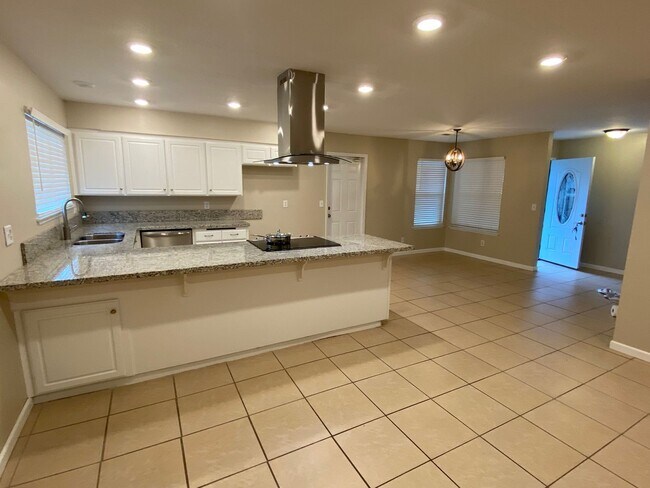 Building Photo - 1840 N. CEDAR CT. - 4 BEDROOM 2 BATHROOM -...
