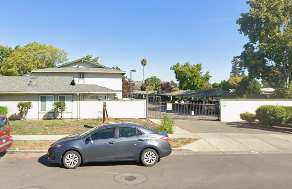 Building Photo - 725 Auburn Pl