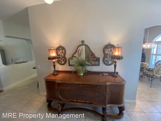 Building Photo - 3 br, 2 bath House - 947 Glencoe Ct.