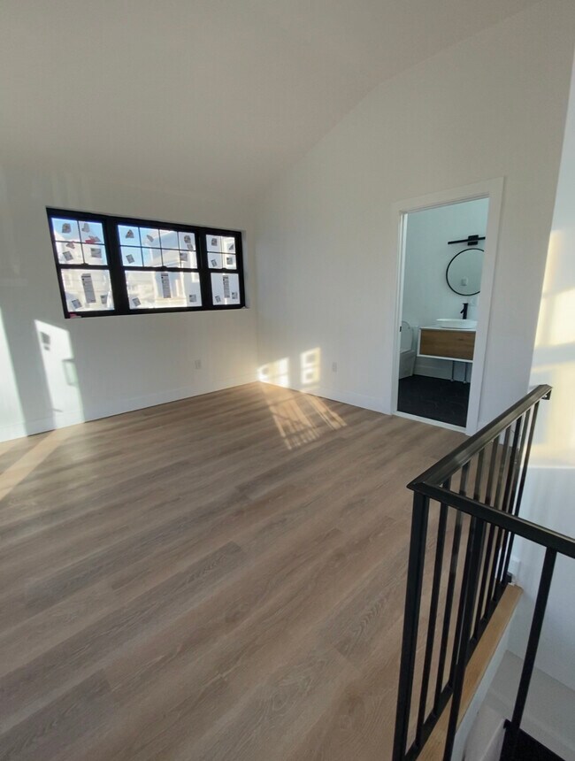 Building Photo - 178 Hancock St