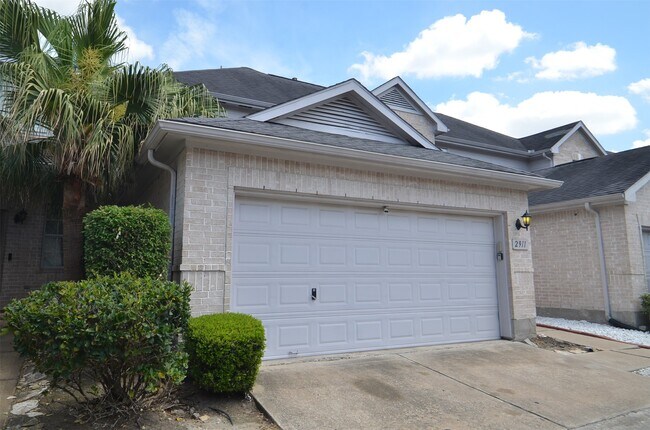 Foto del edificio - 2911 Meadowglen Cove