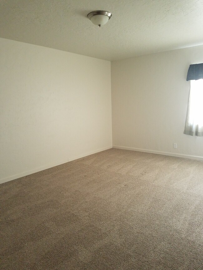 Bedroom - 110 N 10th St