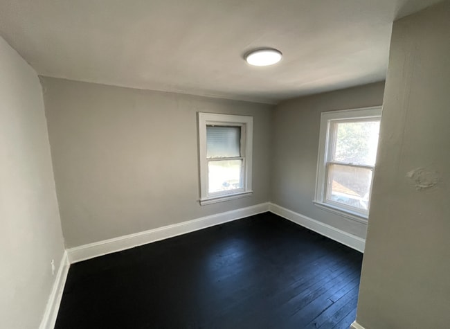 Building Photo - SECTION 8 and EDEN Accepted!! Spacious New...