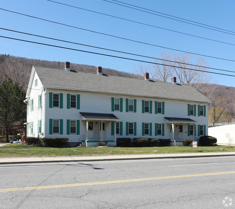 Primary Photo - 180 Howland Ave