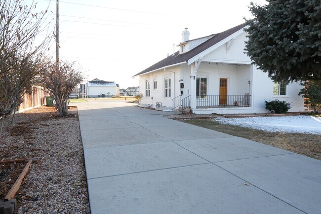 Building Photo - 163 W 400 S