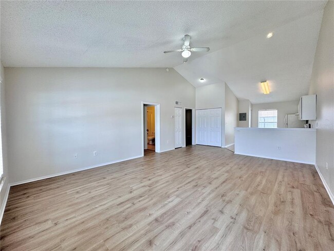 Foto del edificio - 3651 N Goldenrod Rd