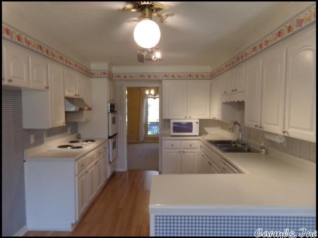 Building Photo - 4512 Somers Ave