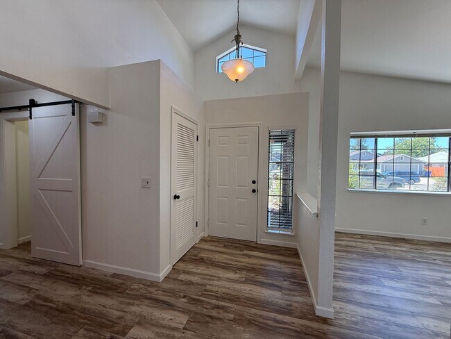 Foto del edificio - 243 Rio Mesa Ct