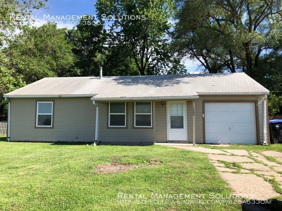 Primary Photo - NEW LISTING--1300 SW 37th